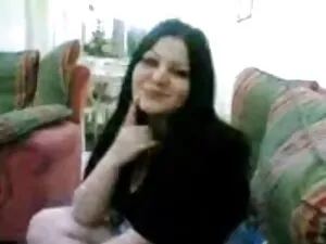 美しい女性mulatto奴隷strapo ...