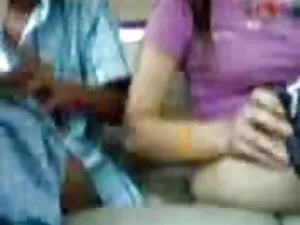 女性は肛門のボール、彼のコックでポイント ...