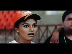 赤い帽子の若いBriannaは最終的にフ ...