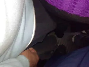 男性は情熱的なねじ込みの美しさと彼女の母 ...