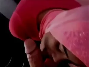 トリッキーな不正は、カメラで美しい女性の ...