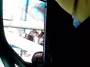 愛人は冷たい水で奴隷を骨抜きにし、彼に彼 ...