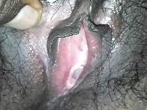 支配された女の子は縛られ、お尻で犯される ...