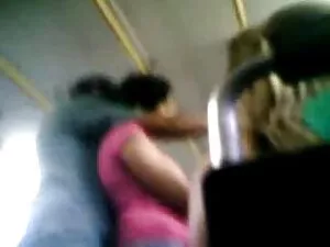 若い男は慎重に巨乳の熟女を滑りました 素 ...