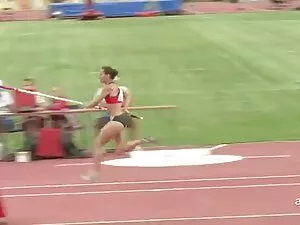 若い男とのかなりのねじおばさんの胸の成熟 ...