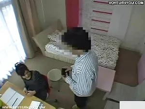 ラティーナ情熱的にストッキング弄と彼女の ...